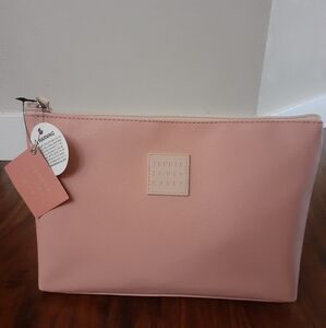 NWT Tender Love + Carry Soft Pink Cosmetics Makeup Bag